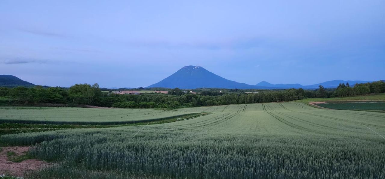 El Cosmo Lodge, Niseko Exterior photo